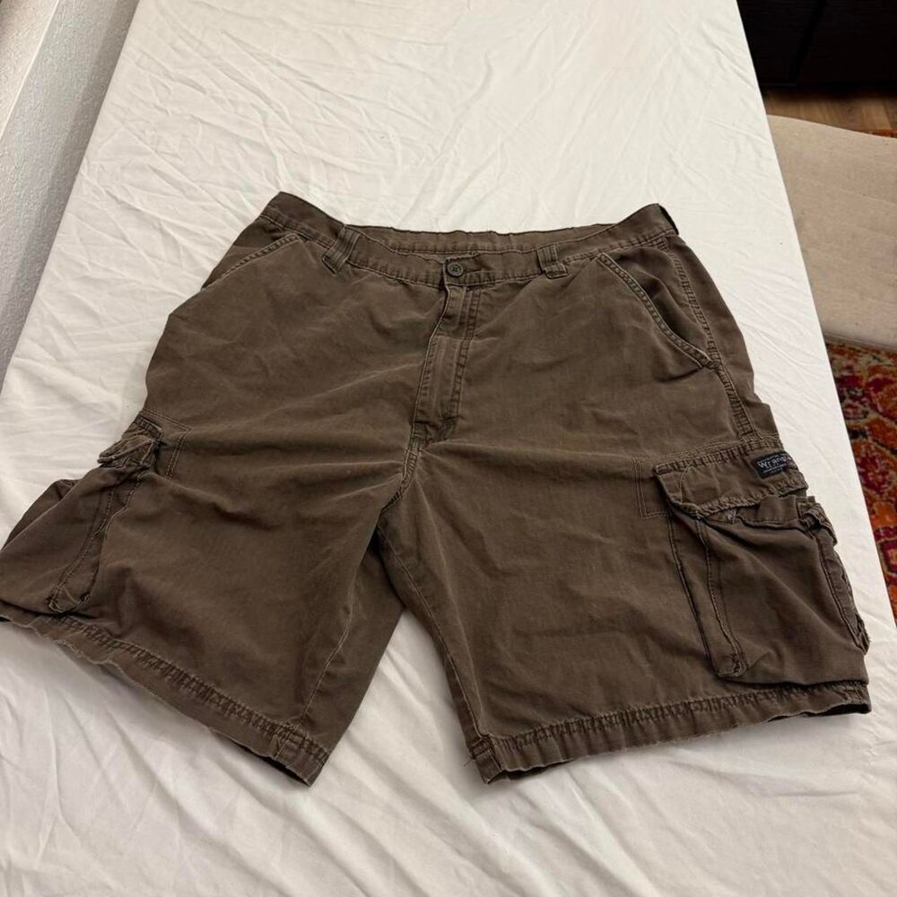 Wrangler Men's Brown and Khaki Shorts